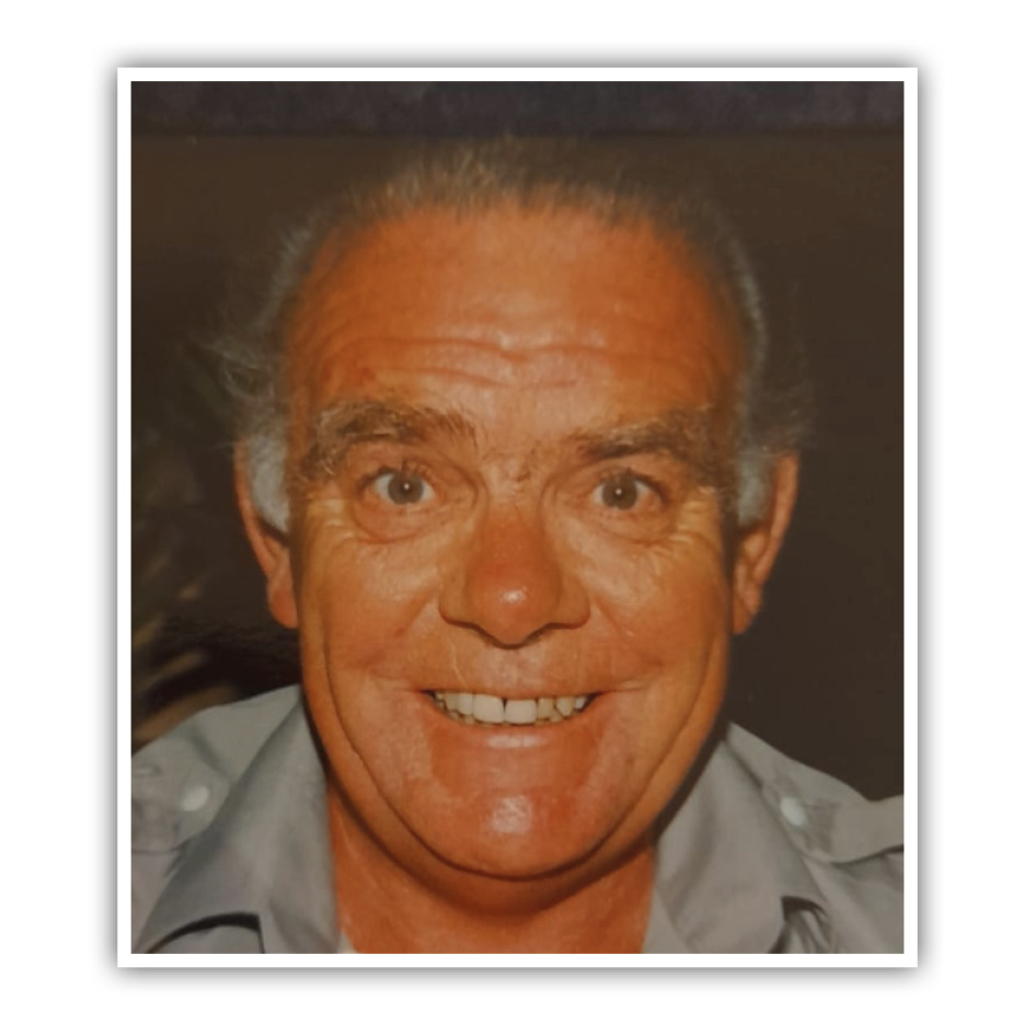 Robert 'Bob' Clowes